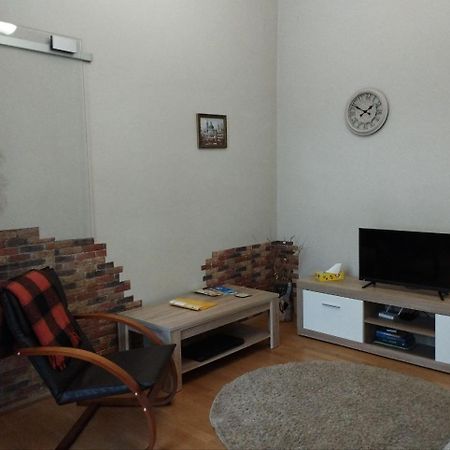 Family Stay In Lviv Buitenkant foto