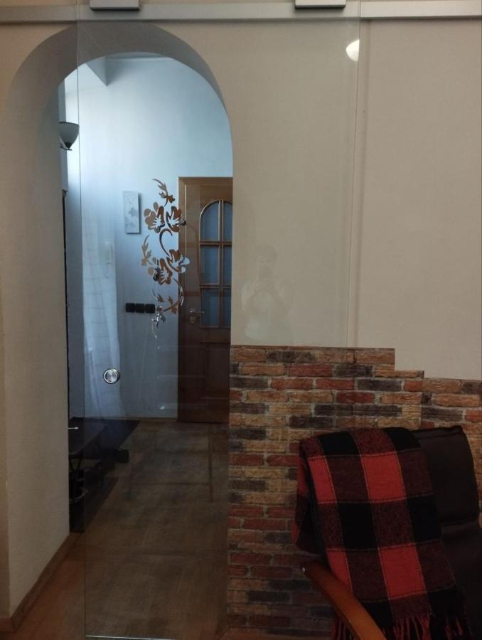 Family Stay In Lviv Buitenkant foto